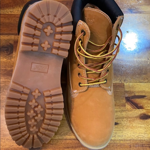 Bass men’s boot 713473-19B.